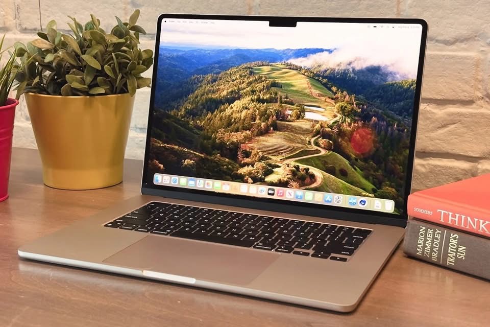 Apple MacBook